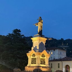 Foto di Nilmini