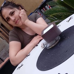 Foto di Thania